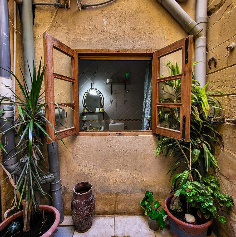 1500 Little Pink House In Kalkara Creek Villa Exterior photo